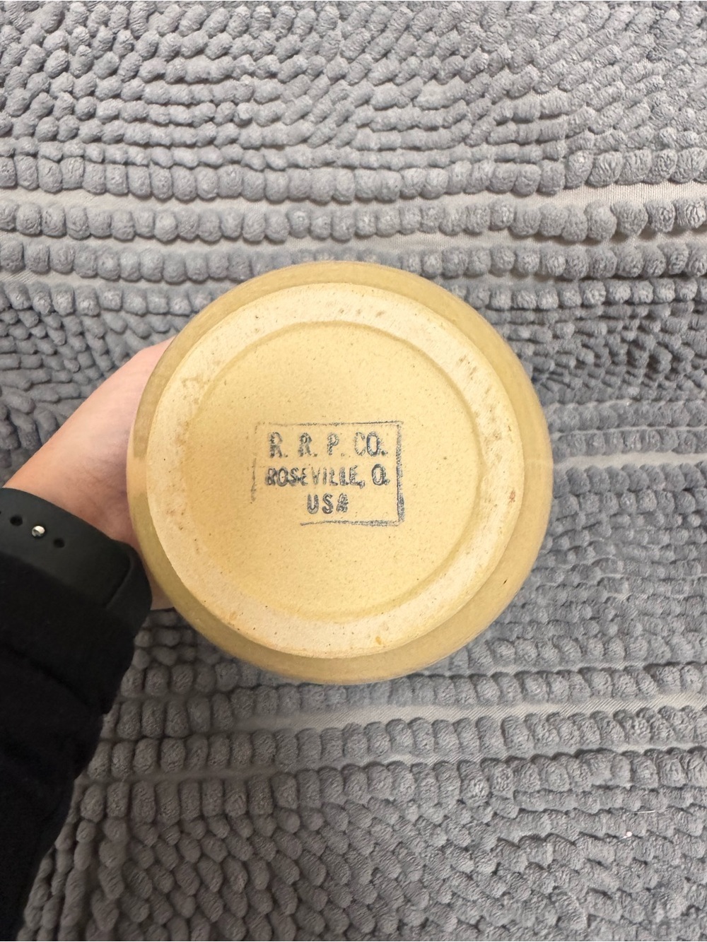 Vintage R.R.P. Co. Roseville Ohio Stoneware Crock | Farmhouse Kitchen Crock - Picture 11 of 11